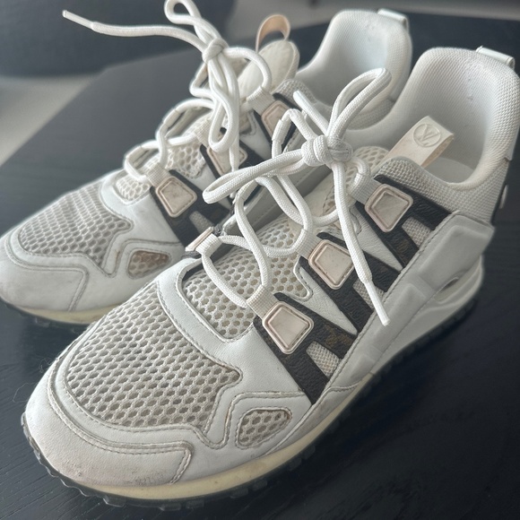 Louis Vuitton Sneakers - Picture 1 of 6